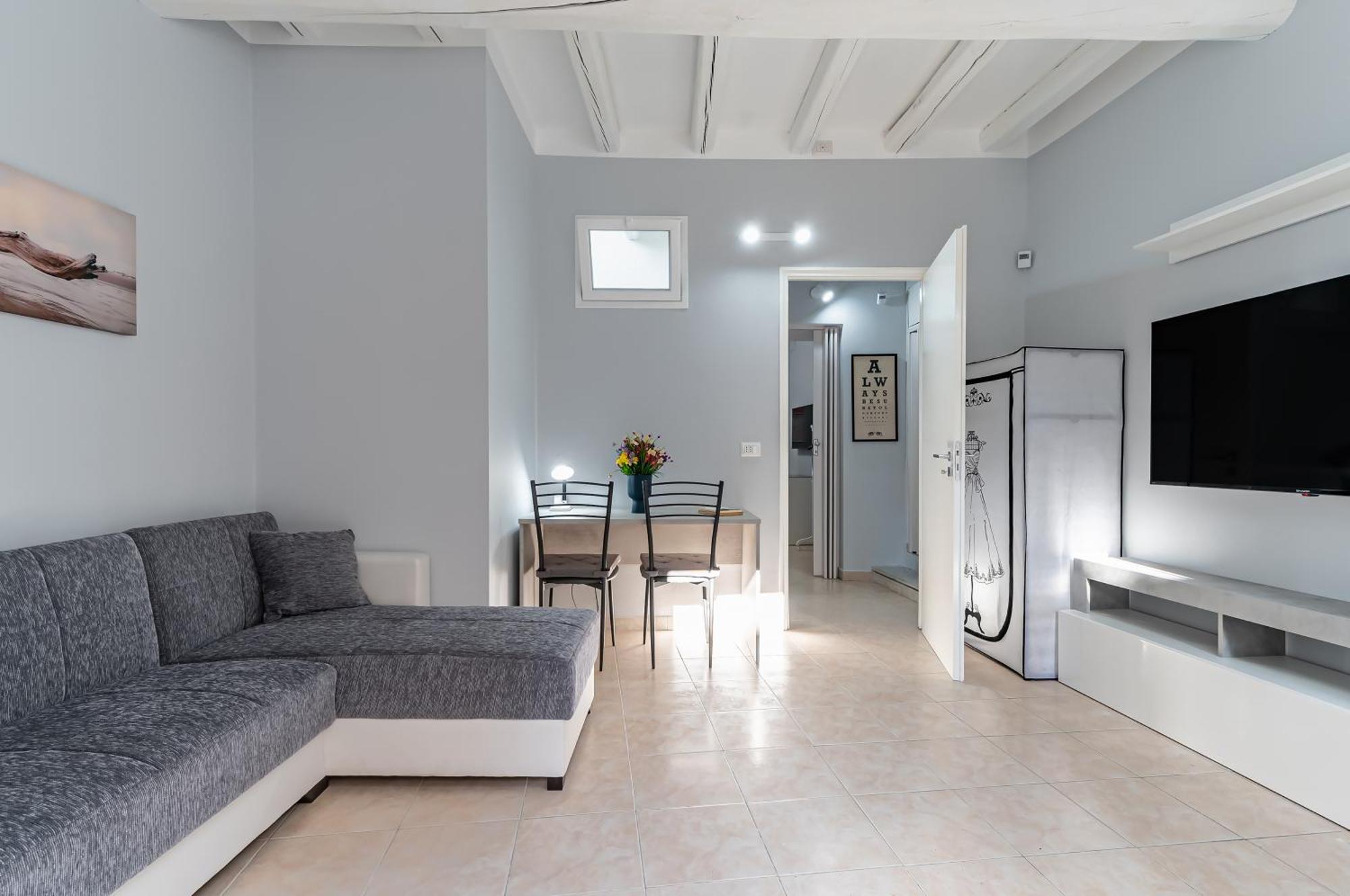 Bellini & Stadio Comfy Catane